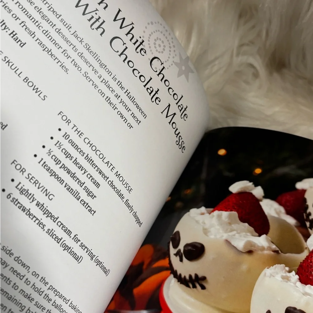 The Nightmare Before Christmas: The Official Cookbook & Entertaining Guide